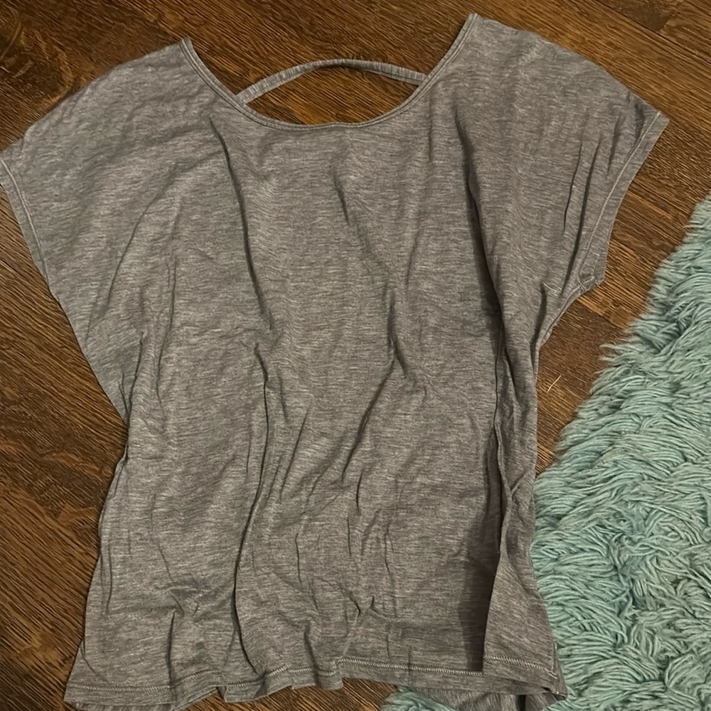 Lululemon Gray open back T-shirt
